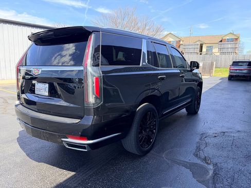 Used 2021 Cadillac Escalade Premium Luxury w/ Driver Assist Tech Package AWD/4WD image 5
