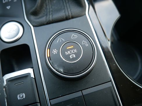 Used 2021 Volkswagen Atlas SEL image 34