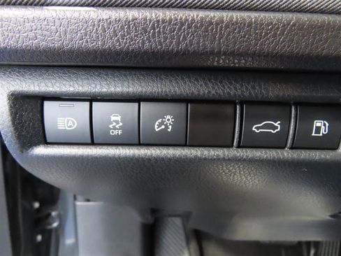 Used 2025 Toyota Camry LE FWD image 18