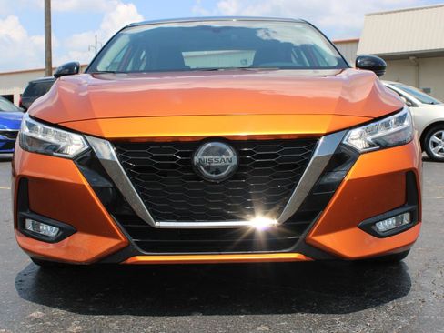 Used 2023 Nissan Sentra SR FWD image 2
