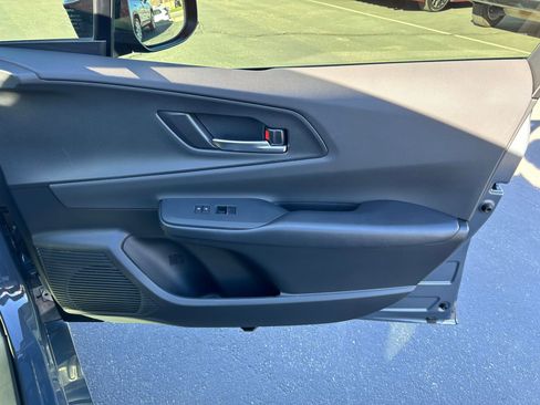 Used 2025 Toyota Prius Plug-In Hybrid image 26