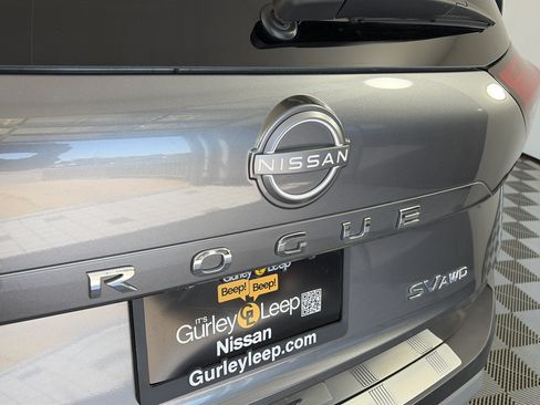 Used 2023 Nissan Rogue SV AWD/4WD image 15