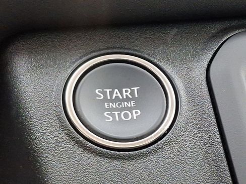 Used 2024 Land Rover Defender 110 S image 25