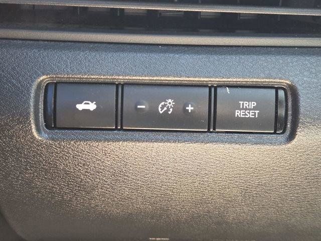 Used 2020 Nissan Altima 2.0 SR FWD image 29