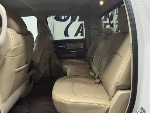 Used 2014 RAM 1500 Laramie w/ Convenience Group AWD/4WD image 27
