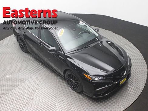 Used 2023 Toyota Camry XSE image 3