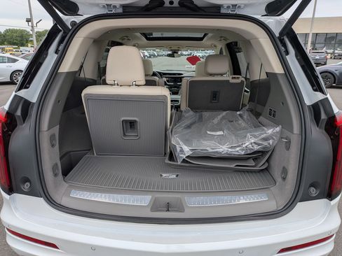 Used 2024 Cadillac XT6 Premium Luxury w/ LPO, Floor Liner Package AWD/4WD image 26