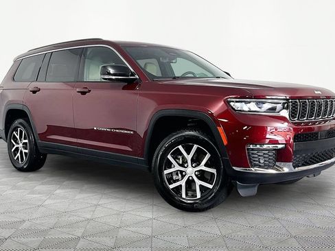 Used 2025 Jeep Grand Cherokee L Limited w/ Luxury Tech Group II AWD/4WD image 1
