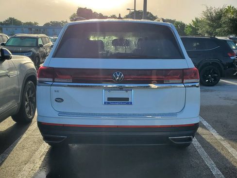 New 2026 Volkswagen Atlas SE FWD image 4