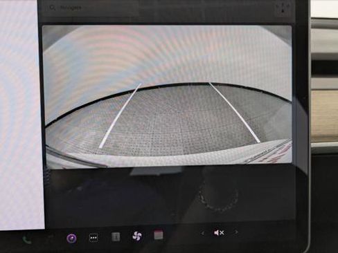 Used 2021 Tesla Model 3 Standard Range Plus image 27