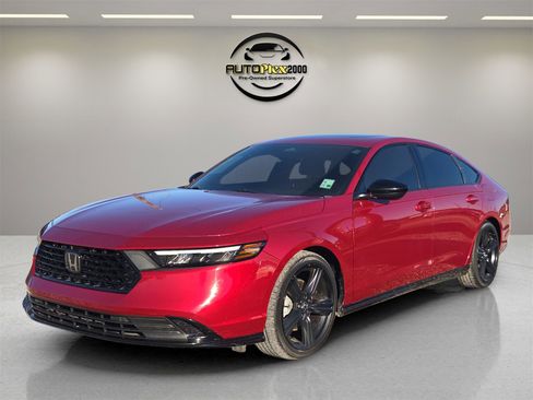Used 2023 Honda Accord Sport image 3