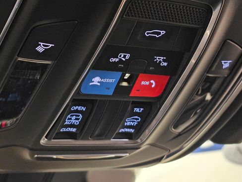 New 2025 Jeep Grand Cherokee L Laredo w/ Luxury Tech Group I AWD/4WD image 27