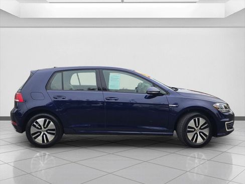 Used 2019 Volkswagen e-Golf SE w/ Driver Assistance Package image 4