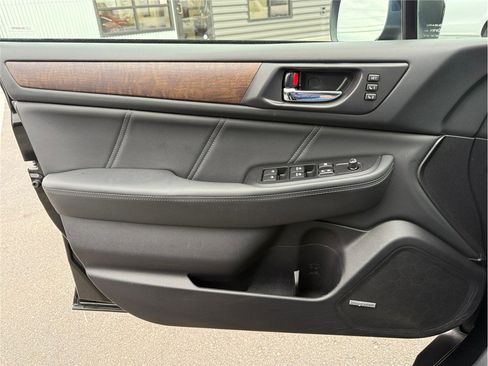 Used 2018 Subaru Outback 2.5i Limited image 29