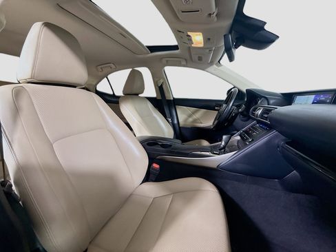 Used 2018 Lexus IS 300 w/ Comfort Package image 29