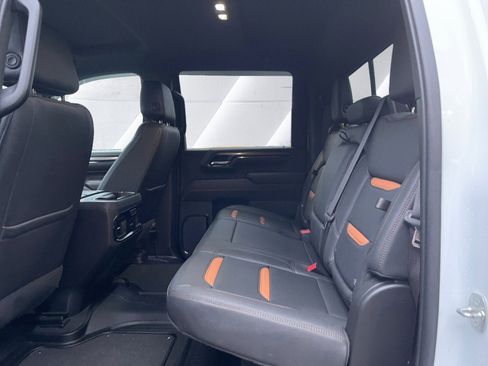 Used 2024 GMC Sierra 2500 AT4 w/ Technology Package AWD/4WD image 14