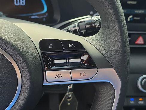 New 2026 Hyundai Elantra SE FWD image 24