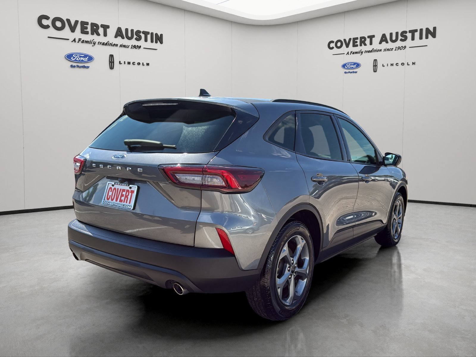Used 2025 Ford Escape ST-Line FWD image 5
