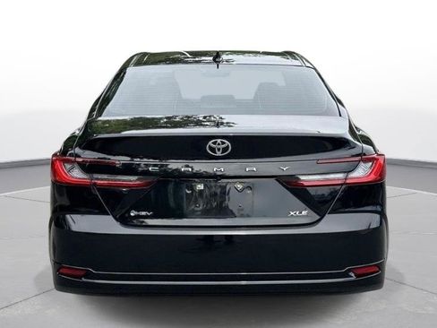 Used 2025 Toyota Camry XLE FWD image 7