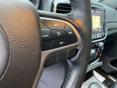 Used 2022 Jeep Grand Cherokee Limited image 26