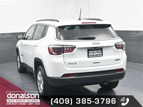 New 2026 Jeep Compass Latitude image 4