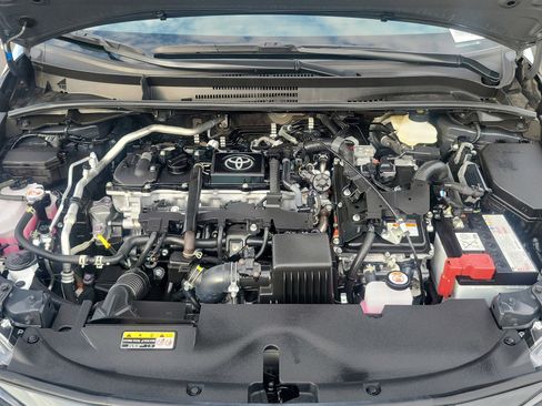 Used 2025 Toyota Corolla LE image 31
