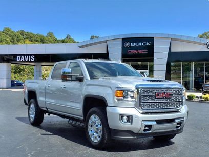 Used 2019 GMC Sierra 2500 Denali w/ Duramax Plus Package