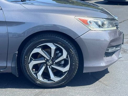 Used 2017 Honda Accord EX image 41