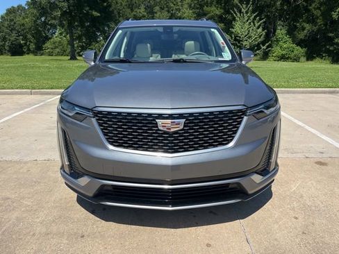 Certified 2022 Cadillac XT6 Premium Luxury w/ Technology Package FWD image 11