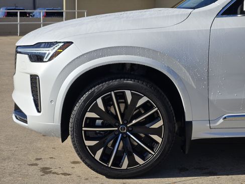 New 2026 Volvo XC90 B5 Plus image 12