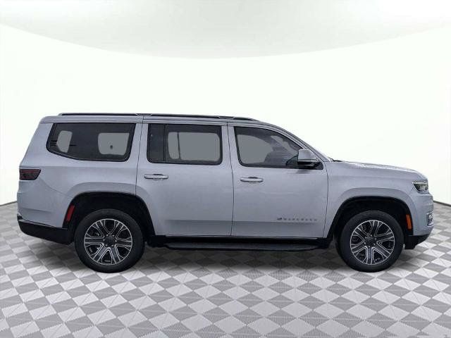 Used 2022 Jeep Wagoneer Series III RWD image 2