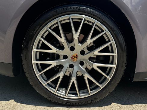 Used 2025 Porsche Panamera 4 AWD/4WD image 71