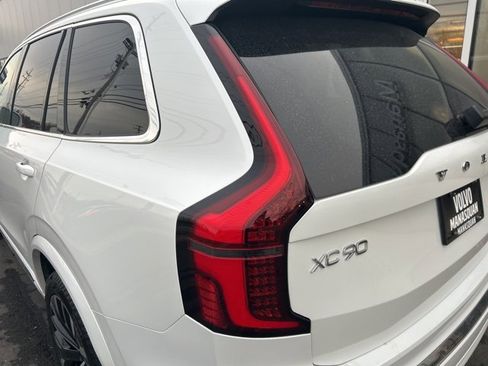 Certified 2025 Volvo XC90 B6 Plus image 10