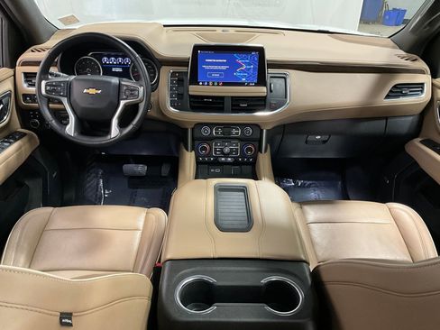 Used 2021 Chevrolet Suburban Premier w/ Premium Package image 14