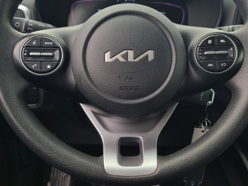 Used 2023 Kia Soul LX image 26