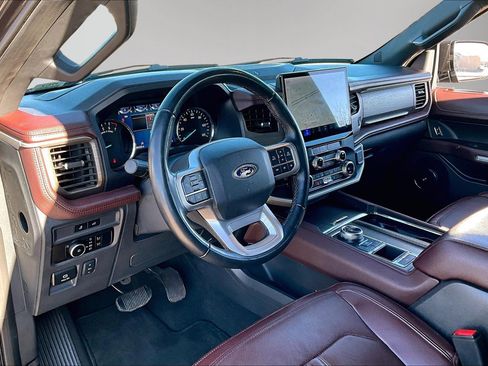 Certified 2024 Ford Expedition Limited image 17