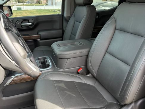 Used 2020 Chevrolet Silverado 1500 LT Trail Boss image 9