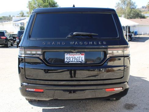 Used 2024 Jeep Grand Wagoneer L Series II w/ Quick Order Packagew 28T AWD/4WD image 5