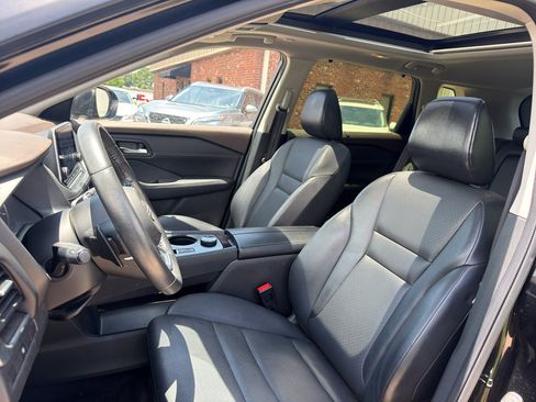 Certified 2023 Nissan Rogue SV w/ SV Premium B Package AWD/4WD image 11