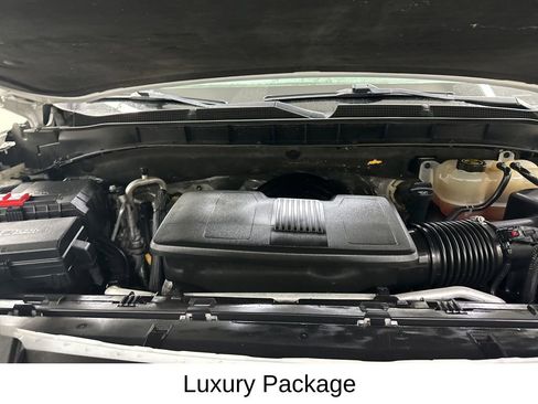 Used 2021 Chevrolet Suburban Z71 w/ Z71 Off-Road Package image 18