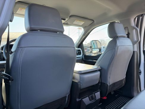 Used 2023 Ford F250 XL w/ FX4 Off-Road Package image 18