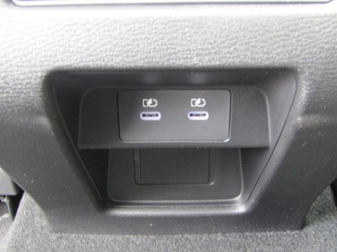 Used 2026 Mitsubishi Outlander SE FWD image 32