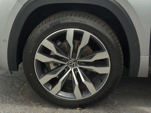 Certified 2023 Volkswagen Atlas Cross Sport SEL Premium R-Line AWD/4WD image 38
