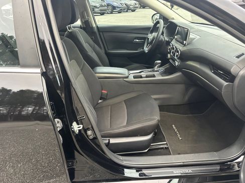 Used 2024 Nissan Sentra SV image 13