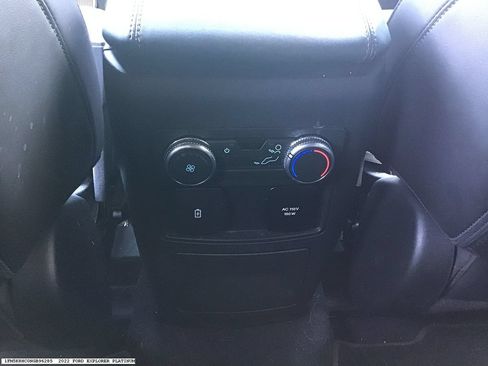 Used 2022 Ford Explorer Platinum w/ Equipment Group 601A AWD/4WD image 13