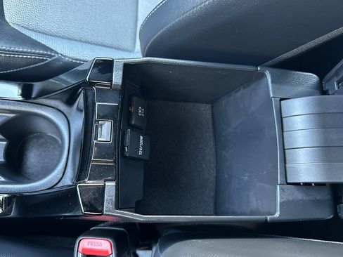 Certified 2019 Toyota Corolla XSE FWD image 33