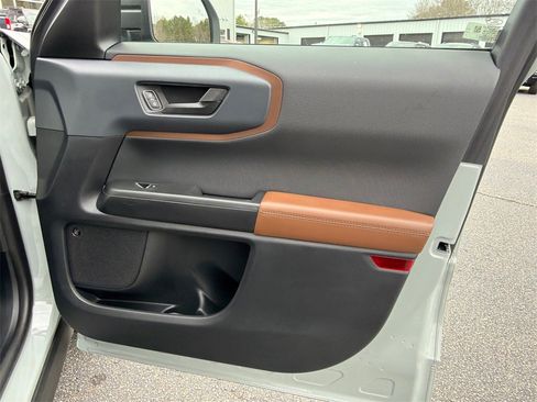 Used 2022 Ford Bronco Sport Outer Banks w/ Tech Package image 14