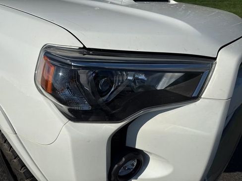 Used 2021 Toyota 4Runner TRD Off-Road Premium w/ Moonroof Package AWD/4WD image 12
