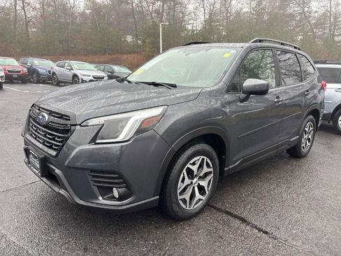 Used 2023 Subaru Forester Premium image 6