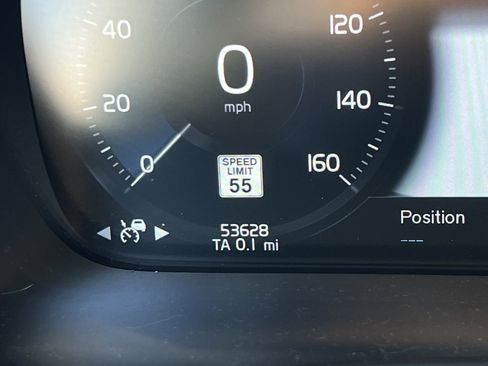 Used 2020 Volvo XC90 T6 Momentum image 24